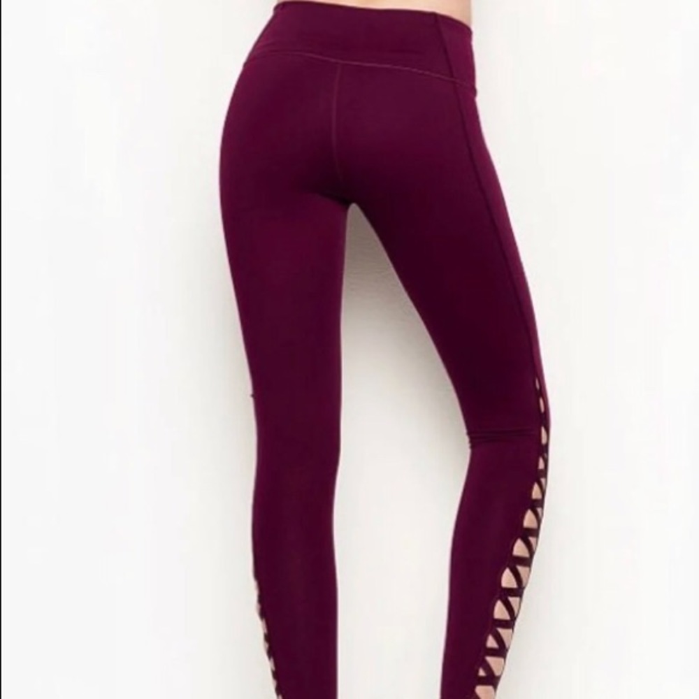 VICTORIA SPORT Knockout by Victoria’s